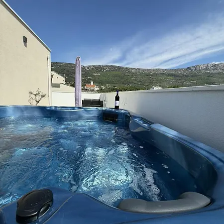 Penthouse Castel