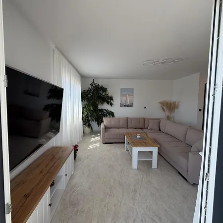 Penthouse Castel